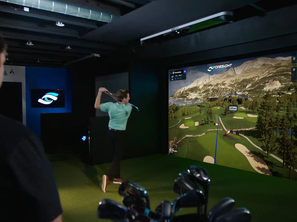 Best Golf Simulators For Left And Right Handed Use