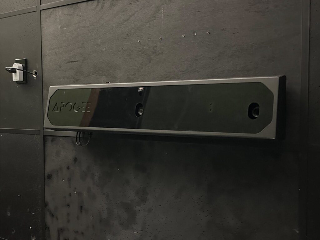 TruGolf Apogee Launch Monitor Unboxed